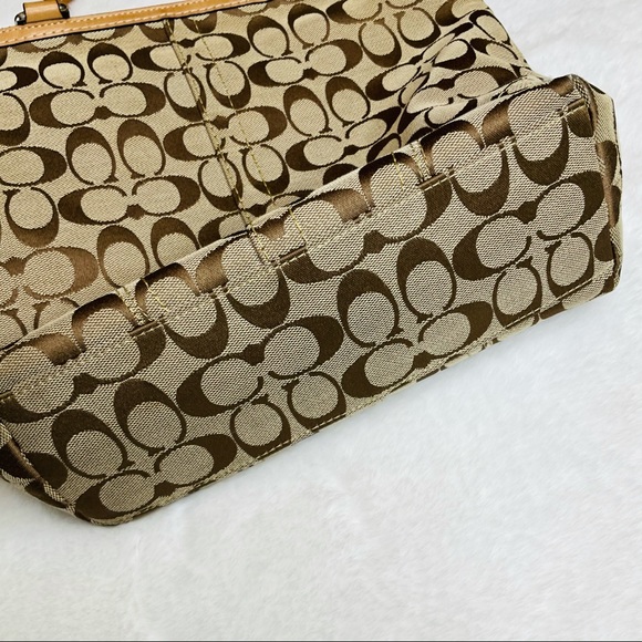 Coach Handbag - Picture 7 of 9